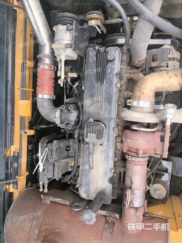 氣門室蓋螺絲特寫（上車部件）