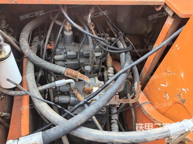 駕駛室頂部俯視（上車部件）