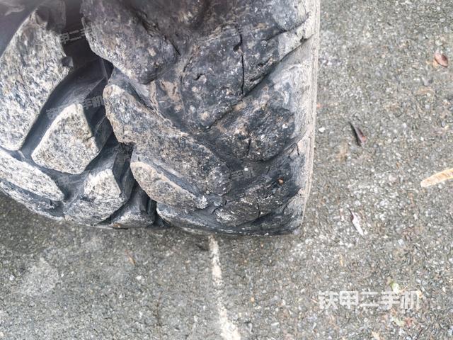 左托鏈輪和鏈筋（行走機(jī)構(gòu)）