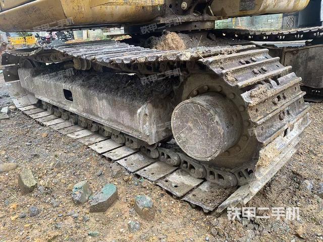 單側(cè)履帶整體（整機(jī)外觀）