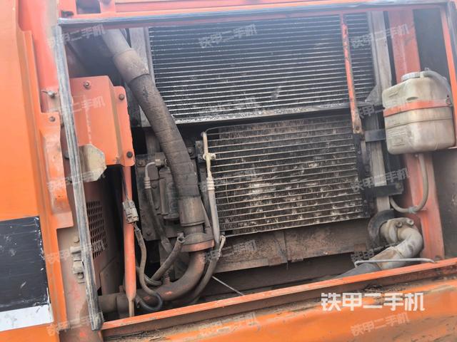 液壓泵室（大件艙室）