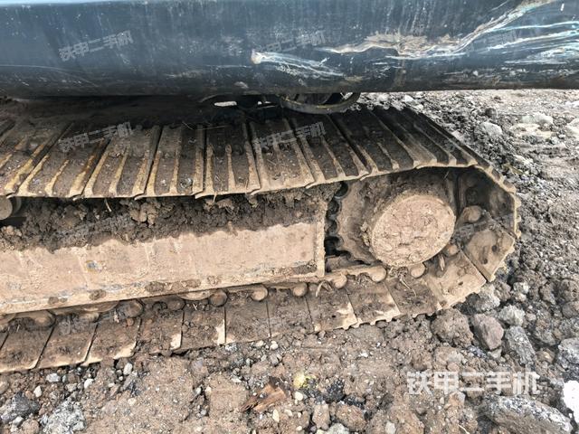 左驅(qū)動輪（行走機(jī)構(gòu)）