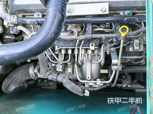 气门室盖螺丝特写（上车部件）