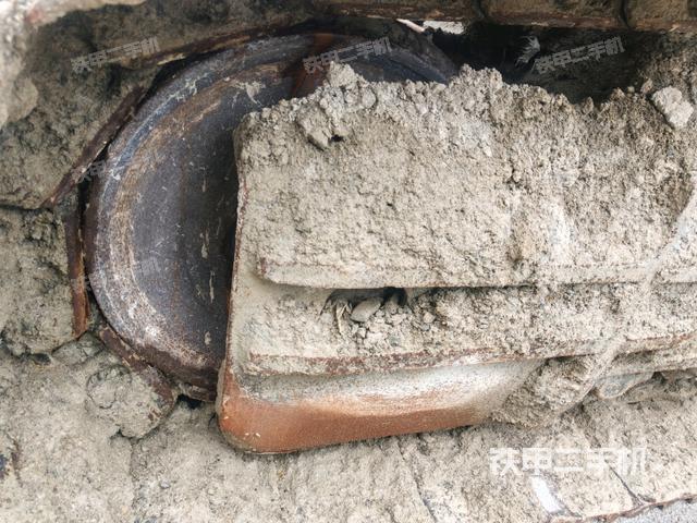 左側(cè)行走馬達(dá)蓋板（行走機(jī)構(gòu)）