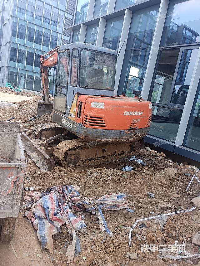 整機右后45°（整機外觀）