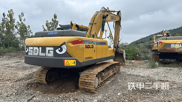 整机右后45°（整机外观）