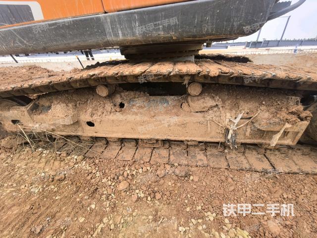 右側履帶整體（行走機構）