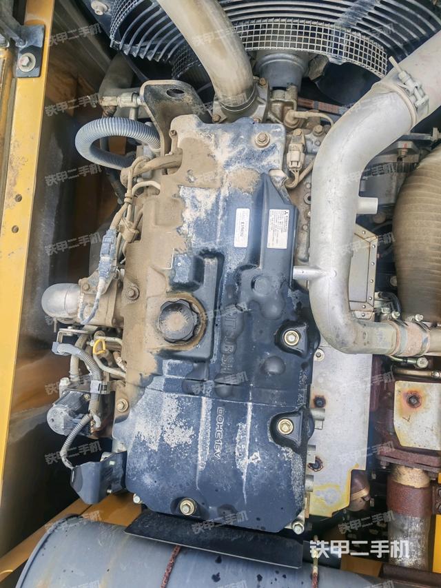 發(fā)動(dòng)機(jī)室（上車部件）