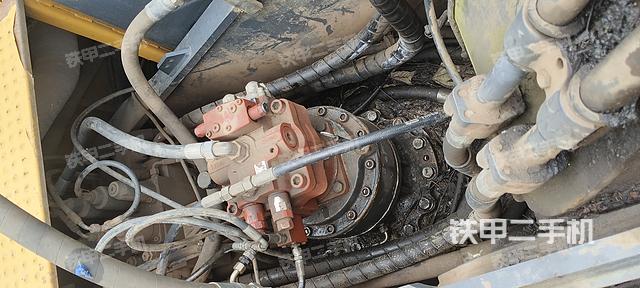 回转马达和主控阀（整机外观）