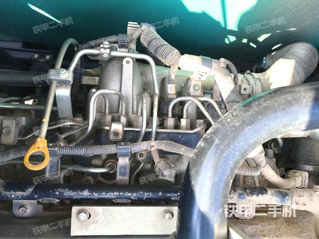 气门室盖螺丝特写（上车部件）