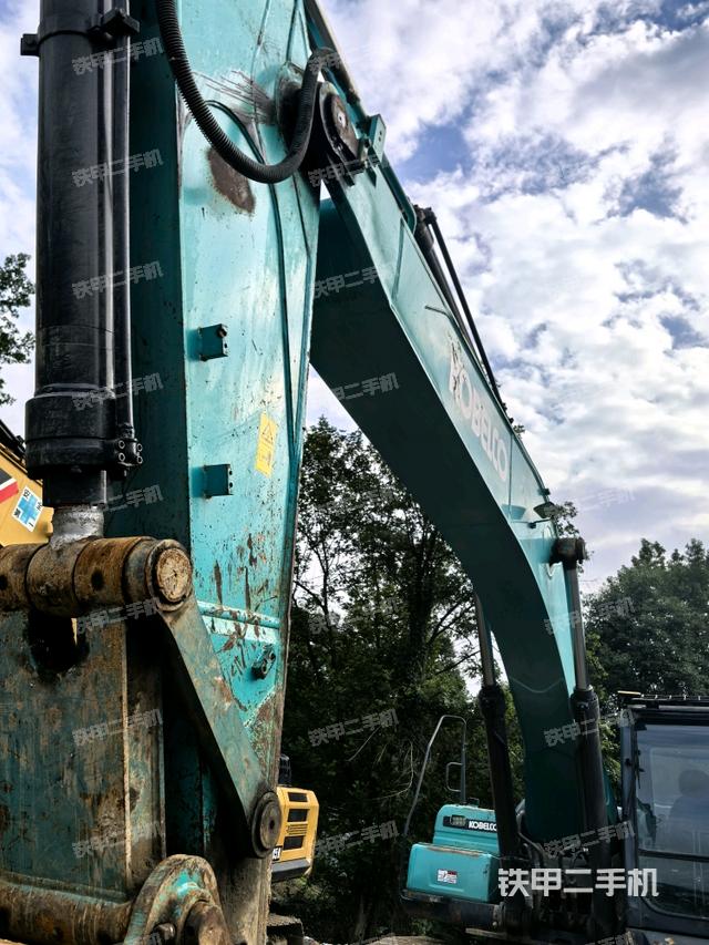 小臂整体左后（工作和回转装置）