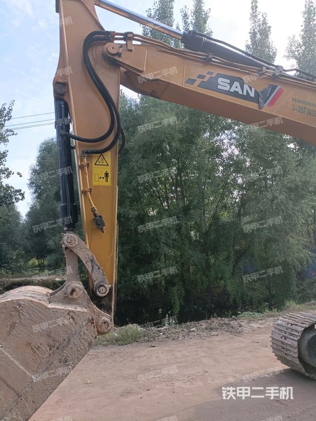 小臂整体左后（工作和回转装置）