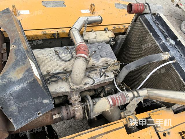 發(fā)動(dòng)機(jī)室（上車部件）