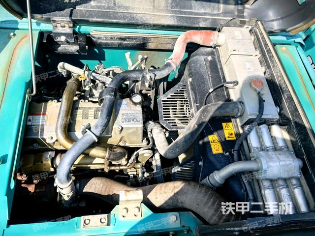 發(fā)動(dòng)機(jī)室（上車部件）