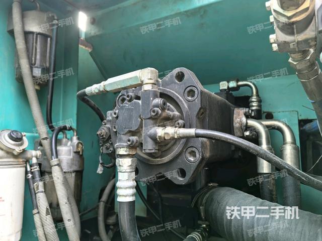 液压泵斜45 左（大件舱室）