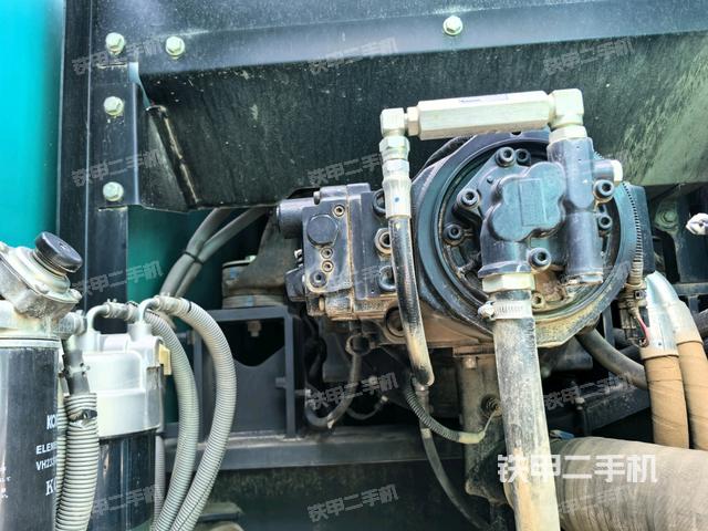 液压泵斜45 左（大件舱室）