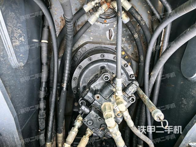 回轉(zhuǎn)馬達(dá)（上車部件）