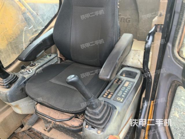 座椅左側(cè)控制臺(tái)/音響/含左手柄（駕駛室部分）