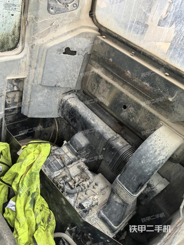 后窗玻璃角標(biāo)（駕駛室部分）