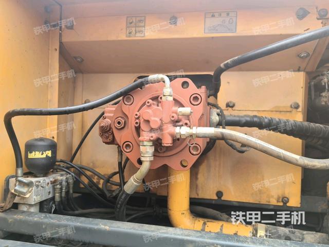 液壓泵斜45?左（大件艙室）