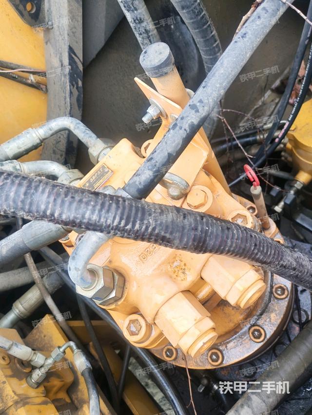 回轉(zhuǎn)馬達(dá)（上車部件）