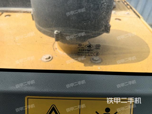 后窗玻璃角標(biāo)（駕駛室部分）