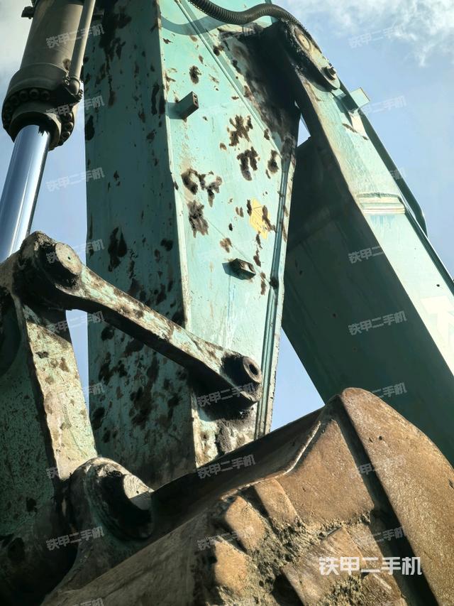 小臂整体左后（工作和回转装置）