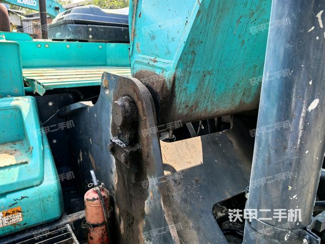 大臂根部?斜視(工作和回轉裝置) 大臂根部?斜視(工作和回轉裝置)