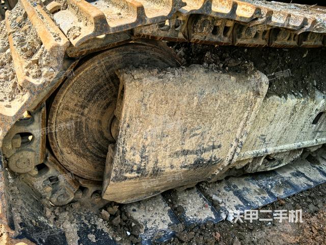 左驅(qū)動(dòng)輪（行走機(jī)構(gòu)）