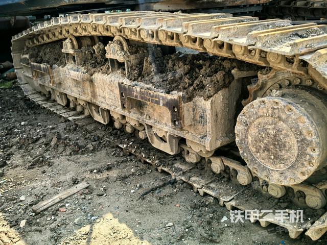 右侧行走马达盖板（行走机构）