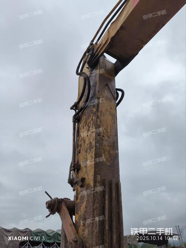 小臂整體左后（工作和回轉裝置）