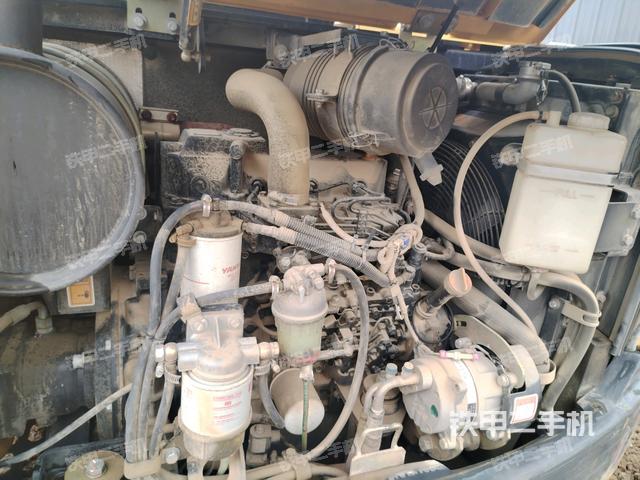 發(fā)動(dòng)機(jī)整體俯視（整機(jī)外觀(guān)）