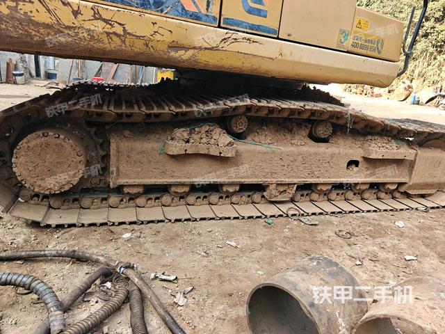 右驅(qū)動輪（行走機(jī)構(gòu)）