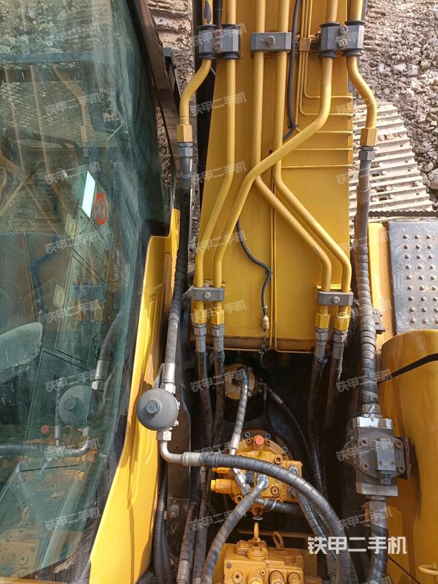 大臂根部 斜视（工作和回转装置）