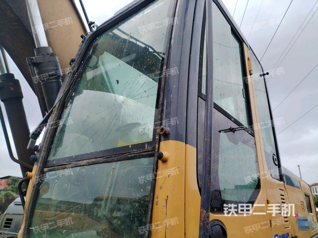 駕駛室整體（整機外觀）