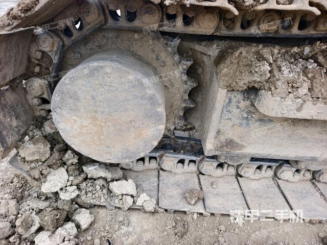 右驅動輪（行走機構）