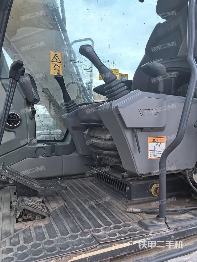 驾驶室整体（整机外观）