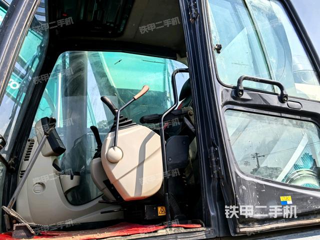 駕駛室正側(駕駛室部分) 駕駛室正側(駕駛室部分)