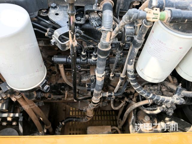 氣門室蓋螺絲特寫（上車部件）