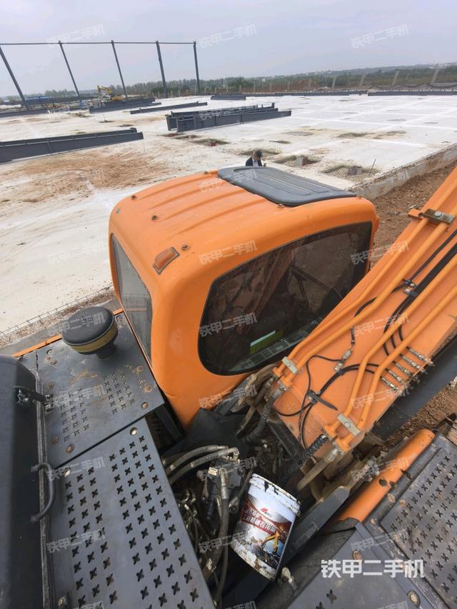 駕駛室頂部俯視（上車部件）