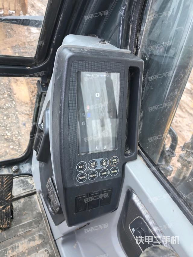 座椅左側(cè)控制臺/音響/含左手柄（駕駛室部分）