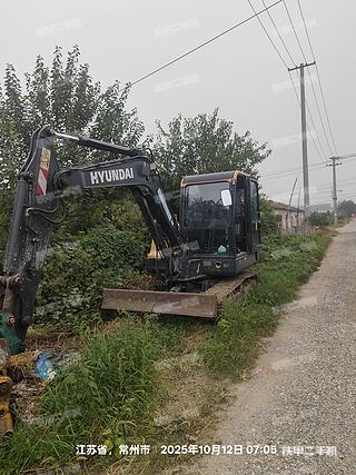 常州现代R 60VS挖掘机实拍图片