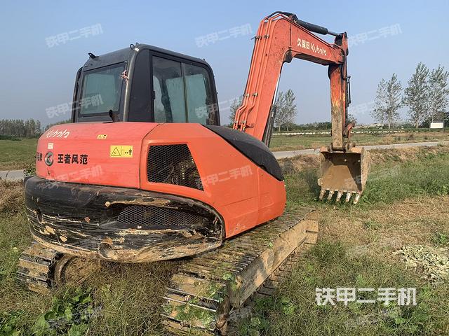 駕駛室頂部（整機(jī)外觀）