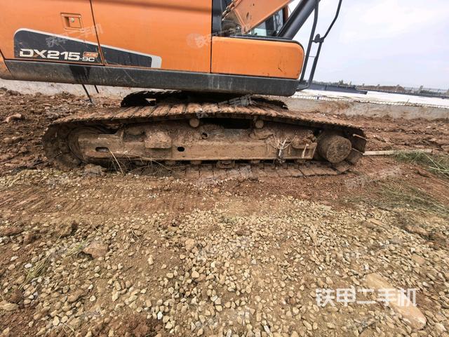 左側履帶整體?（行走機構）