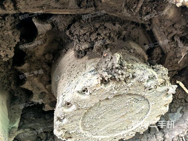 右驱动轮（行走机构）