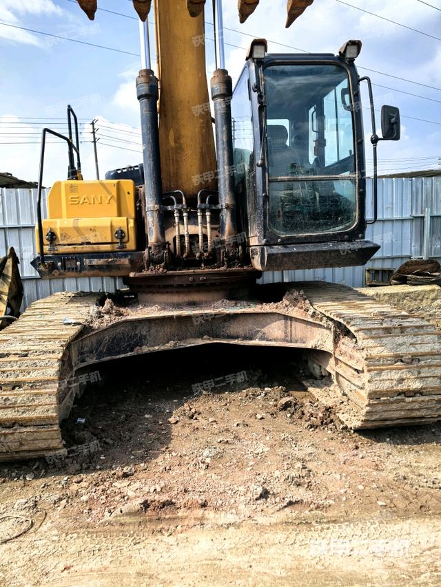 大臂油缸整體?豎拍（工作和回轉(zhuǎn)裝置）