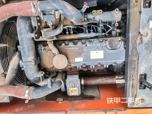 发动机室（上车部件）