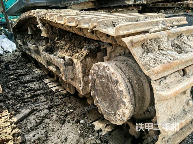 右侧行走马达盖板（行走机构）