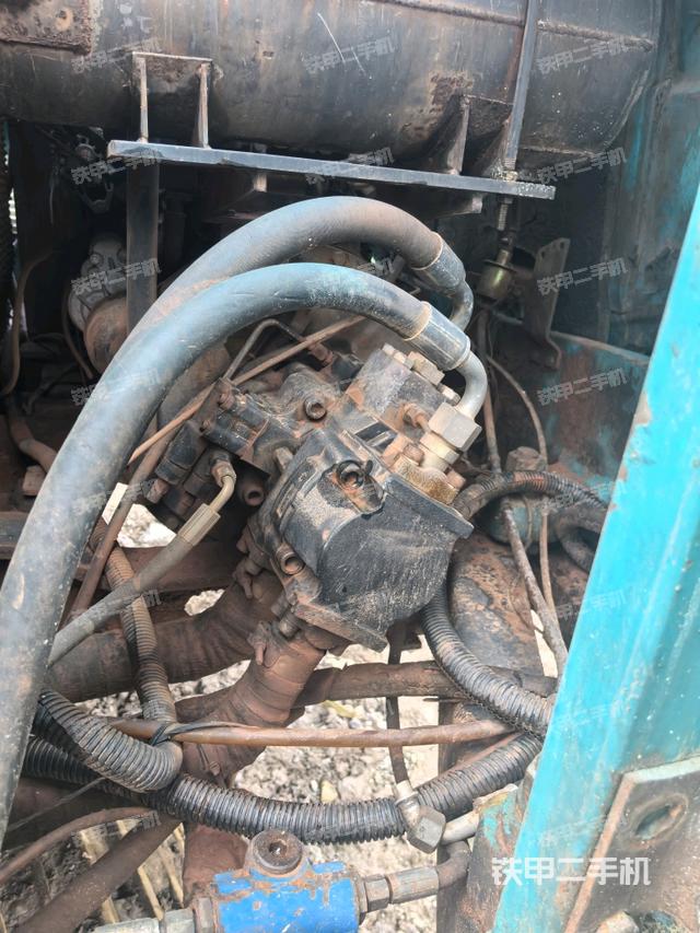 液壓泵室（大件艙室）