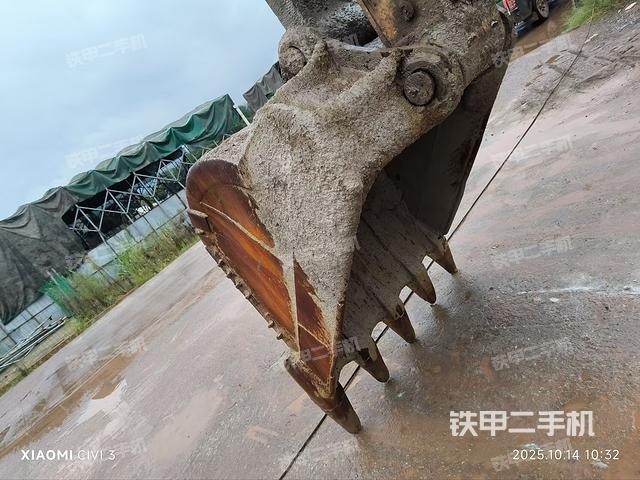 鏟斗右后整體（工作和回轉裝置）